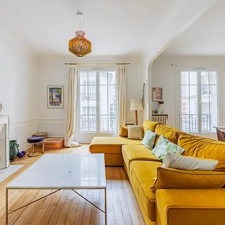 Parc Montsouris - In A Pretty Square - 2 Bedrooms