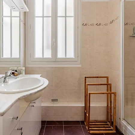 Apartament Parc Montsouris - In A Pretty Square - 2 Bedrooms